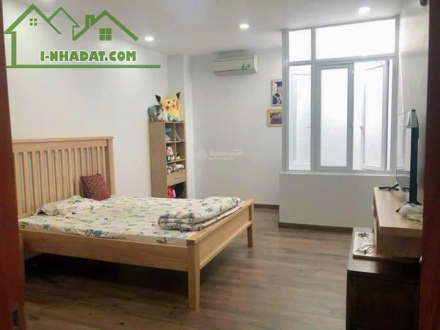 Bán gấp nhà 3 lầu ở 485 Huỳnh Tấn Phát, Bình Thuận, Quận 7. SHR, Hẻm xe hơi 5m. Giá 2,980t - 4