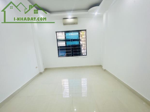 Bán Nhà Ngõ 325 Kim Ngưu, 40m², 5 Tầng, 6 PN – Giá 7,5 Tỷ gần OTO - 4