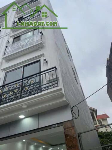 BÁN NHÀ ĐƯỜNG LÁNG 40M2 - MT 4M - GIÁ CHỈ 6.8 TỶ