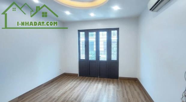 Bán nhà 3,75 tỷ Chợ Hoa Quả, Sở Dầu, Hồng Bàng , 3 tầng ,40m2. DN.40.4.11m