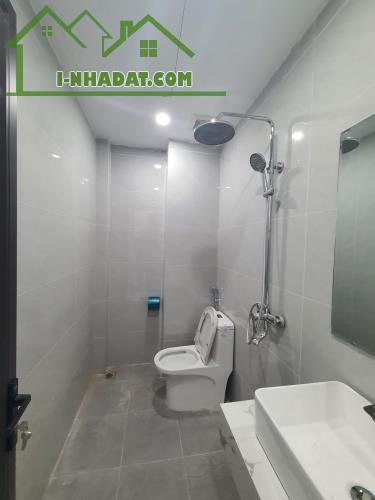 TÒA CHDV 11 PHÒNG DÒNG TIỀN 50TR/THÁNG PHỐ TRẠM 59M2 x 6T. FULL NỘI THẤT. 12,6TỶ - 4