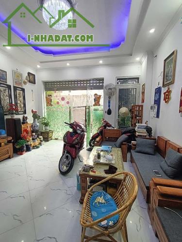 Hiếm Có - Đường Rộng 3 m - Tôn Đức Thắng ( Thông Phong) - ĐĐa -40m2*5,8mMT* nhỉnh 10 tỷ