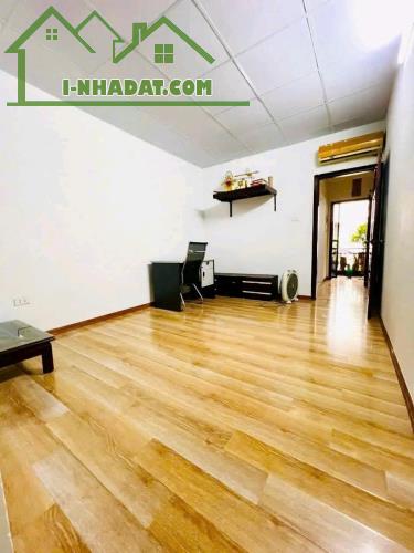 BÁN NHÀ TẬP THỂ THÁI THỊNH, THÁI HÀ, ĐỐNG ĐA, T2, 50M2 (sổ 22 m2), 2 NGỦ, 2 THOÁNG, - 1