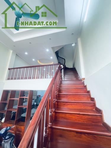 Bán Nhà Tây Mỗ - 61m2 x 5 tầng - MT gần 5m nở hậu - LH: 0824.978.668