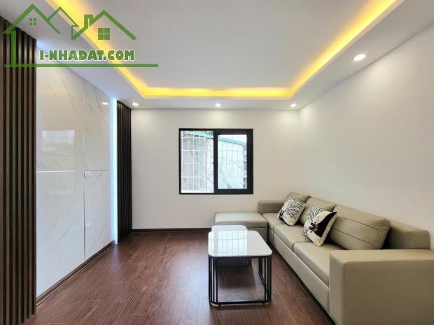 Bán căn hộ tập thể Thanh Xuân Bắc, Thanh Xuân, 70m2, 2 ngủ đẹp tặng full nội thất