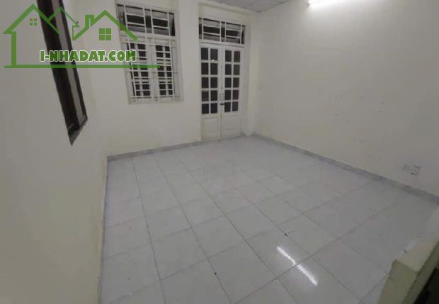 Ngã tư BẢY HIỀN, 40m2, đường xe hơi đỗ cửa, NHỈNH 5 Tỷ
