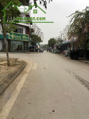 "Vị Trí Vàng - Gần Trường Học, Chợ, Giao Thông Thuận Tiện." - 2