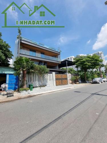 ĐẤT BIỆT THỰ 306m2 - FULL THỔ - 100m Ra Đường PHẠM VĂN ĐỒNG - Trước Đất là CÔNG VIÊN - DTC