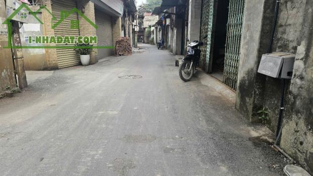 🌟🌟🌟 TÌM ĐÂU ĐƯỢC LÔ ĐẤT ĐẸP LONG LANH BGAY CẠNH CHỢ 
 Diện tích  78 mặt tiền 5 m  MÀ - 2