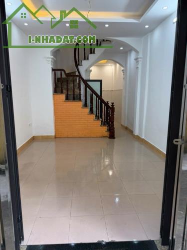 Bán nhà rẻ nhất khu vực Kim Giang, Thanh Trì, 3 bước ô tô ra phố, 4T, DTSD 40m2, 6.4 tỷ - 1