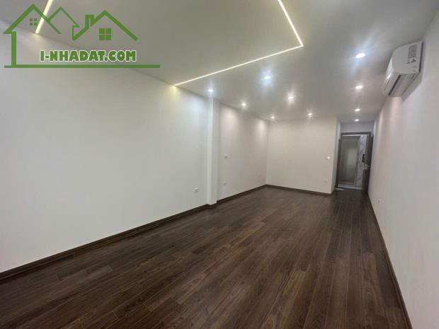 Nhà Tây Hồ 50m2 x 6 tầng, ô tô vào nhà, thang máy, ngõ thông, thoáng sáng.