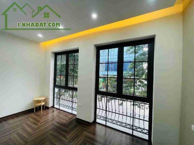 Bán nhà gấp tại Nguyễn Trãi - Thanh Xuân. Vị trí siêu đẹp cực hiếm. 68m2x5t. 13,79 Tỷ - 2