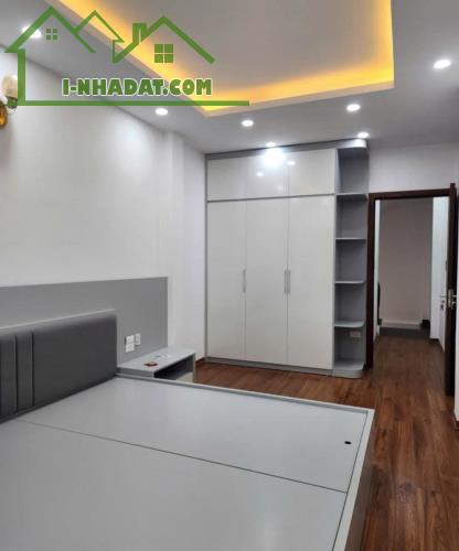 BÁN NHÀ KHƯƠNG ĐÌNH, MỚI ĐẸP, CÁCH PHỐ 15M, NỘI THẤT ĐẦY ĐỦ, 39M2, 6 TẦNG, GIÁ 8.8 TỶ.