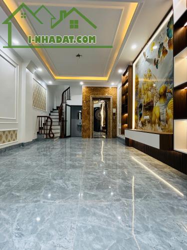 NHÀ TÂY SƠN – ĐỐNG ĐA, 40M*6 Tầng thang máy, cách phố 30M, vừa ở vừa KD làm VP CTY - 3