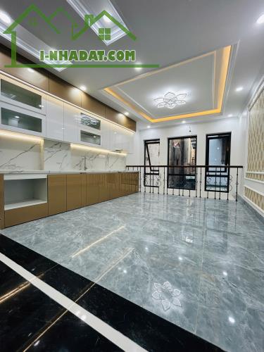 NHÀ TÂY SƠN – ĐỐNG ĐA, 40M*6 Tầng thang máy, cách phố 30M, vừa ở vừa KD làm VP CTY - 2