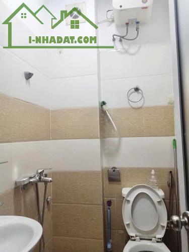 Cho thuê nhà ngõ 362 Giải Phóng 4 tầng, 30m2, 2 ngủ, 3 WC, chỉ 8 Triệu - ở gia đình, nhóm