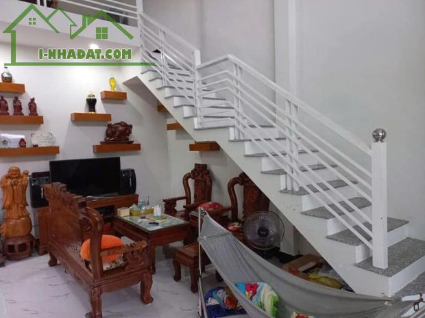 Hàng Ngộp Bán nhanh Căn nhà Trần Thị Năm Quận 12 1ty070 triệu SỔ HỒNG RIÊNG 54m2 Bao phí