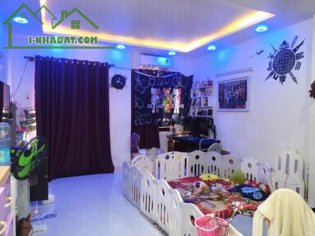 BÁN NHÀ MẶT TIỀN QUẬN 6 - 4 TẤM MỚI ĐẸP - KHU BÌNH PHÚ - CÓ VỈA HÈ RỘNG RÃI - 13.8 TỶ - 2
