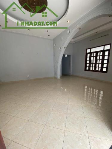 BÁN NHÀ GIẢ BIỆT THỰ - 117.76M² - LÂM VĂN BỀN, Q.7 - CHỈ 8 TỶ - 3