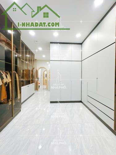 1 CĂN DUY NHẤT - MẶT TIỀN NGUYỄN BIỂU Q5 - GIÁ CHỈ BẰNG NỬA GIÁ THỊ TRƯỜNG - 92M2 - 4 TẦNG - 5