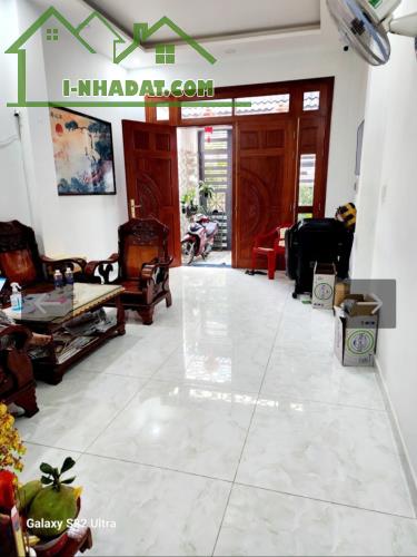 HXH 6m Nguyễn Trãi, Q.1, DT: 100m2, Năm tầng thang máy, giảm sốc 11 tỷ 5 còn 23 tỷ 5. - 4