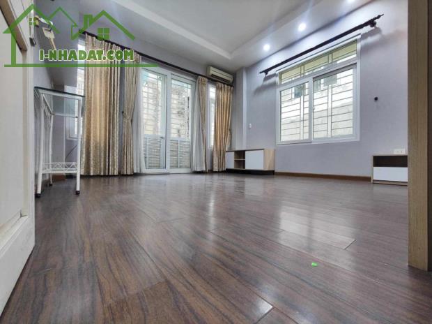 Cho thuê nhà đẹp, sát phố, KD, Văn phòng Kim Mã, Ba Đình, 66m2, 4 tầng, 19tr