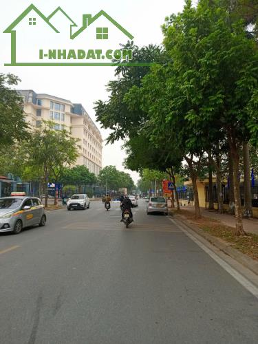 89m2, 50tr/m2, Phố Hoàng Minh Đạo, Long Biên, Chung cư, Ô tô.