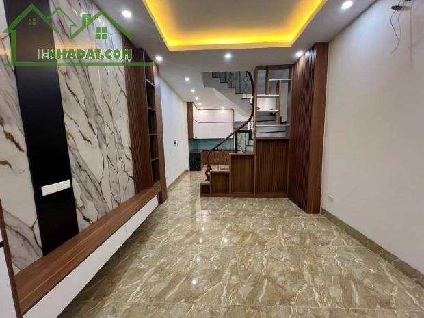 # B.Á.N NHÀ HOÀNG MAI GẦN MẶT PHỐ NGÕ NÔNG Dt 36m² x5  Tầng Giá 5 Tỷ SĐCC +Mặt ngõ nông,