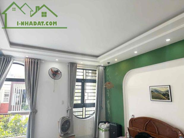 NHÀ HOÀNG THÚC TRÂM - 90M2 - 4 TẦNG  KIÊN CỐ - NHÀ ĐẸP - GẦN Ỷ LAN NGUYÊN PHI - 8.9 TỶ - 5