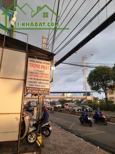 Bán nhà mặt tiền 8,5x20m giá 13,9 tỷ Đường Quốc Lộ 22 - 1