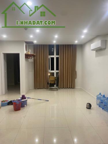 Cho thuê căn 2 ngủ 79m usilk city, gần full đồ, 10 triệu. 0944695188