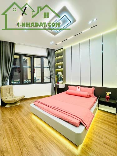 Nhà đẹp không tì vết 40m2 ngõ 112 Phố Ngọc Khánh tặng full nội thất 8 tỷ tí ti - 3