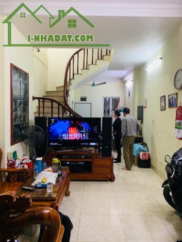 bán nhà Trương Định, 1 nhà ra ô tô tải tránh đỗ - 3