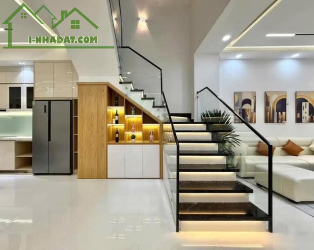 Cần bán gấp căn Bình Hưng- xã Bình Chánh.  DT 55m². Giá 3 tỷ thương lượng