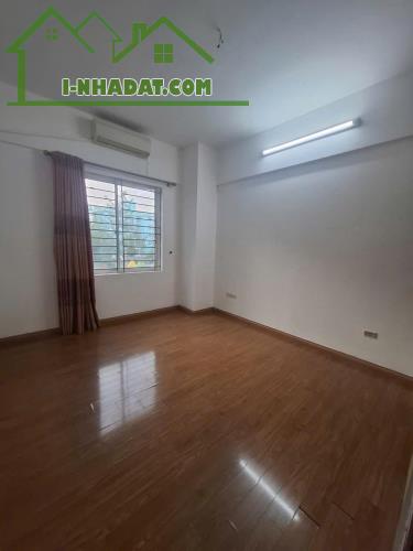 Bán chung cư Việt Hưng-Long Biên-100m 3n2wc tầng cao-giá 3.85 tỷ (có thương lượng) - 3