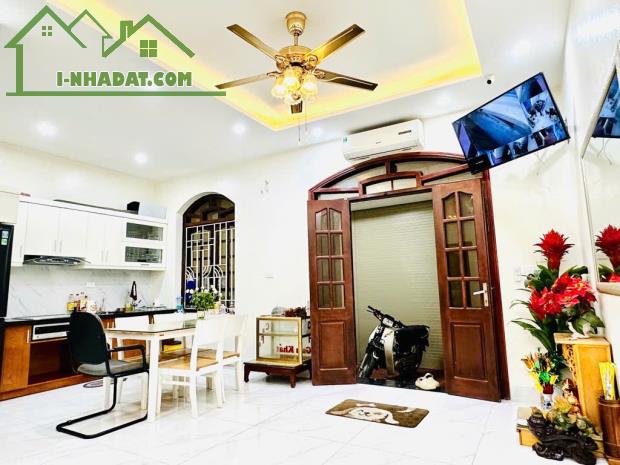 Bán nhà 3 tầng, 62m², Bạch Đằng, Hai Bà Trưng, 9.05  tỷ - 2