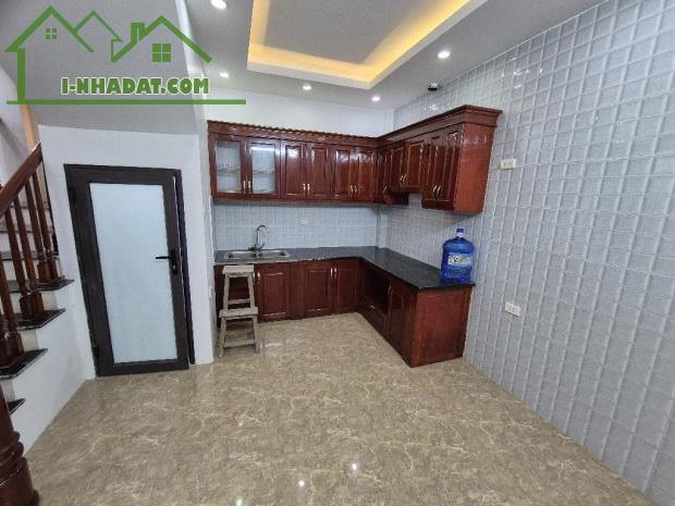 Bán nhà Nguyễn Văn Cừ, Long Biên, ô tô, 45m2, 5 tầng, 5 tỷ 35 - 1