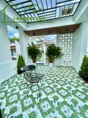 Bán Gấp nhà ở Lê Quang Định phường 11 Bình Thạnh 2 tỷ650 65m2 4PN 5WC. SHR, HXH
