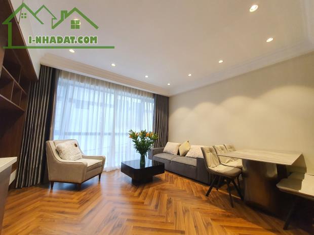 Bán Nhà Ngõ 61 Phố Trạm, Long Biên, 40m2, 6 Tầng, Thang Máy, Ô Tô, Phân Lô