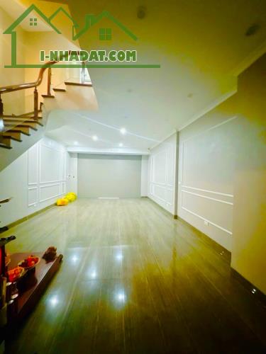 Bán nhà phố Xuân Đỉnh 40m2. Xây 6 tầng 5 pn giá 6,6 tỷ Sổ đỏ chính chủ - 1