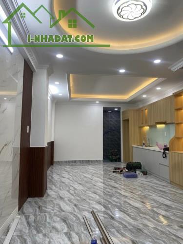 BÁN NHÀ 2 TẦNG, 40M2, TÂN KIỂNG, QUẬN 7 - GIÁ 5.8 TỶ - SỔ HỒNG CHÍNH CHỦ - 4