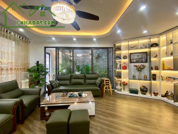 Bán Nhà Phố Aí Mộ, Lô Góc Full Nội Thất, Cạnh Công Viên Ôtô Đỗ Cổng, 35m2 x 5T, Gía 6,2 Tỷ - 1