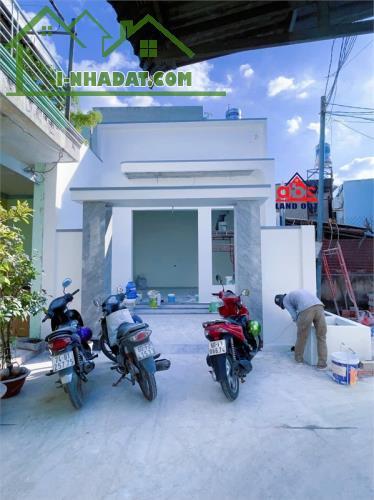 NP1098 nhà cấp 4 trung tâm, khu xóm an ninh. thuận tiện khu hành chính TP - 4