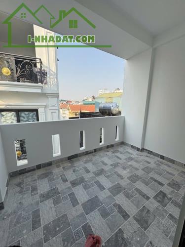 🏞 BỒ ĐỀ 30M2 - 5 TẦNG , mới keng mt 3,7 vị trí hiếm đẹp chỉ nhỉnh 6 tỷ - 4