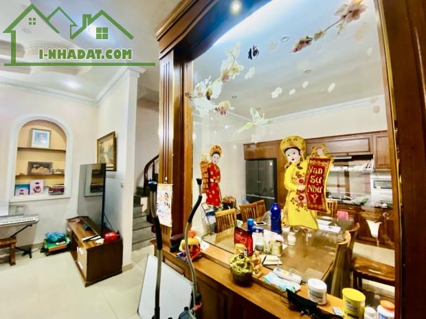 Cực Sốc Hạ Chào 1,5 tỷ Nhà Lâm Hạ 70m2-chỉ Còn hơn 11 tỷ-DÂN XÂY-FULL NỘI THẤT-VÔ CÙNG HIẾ