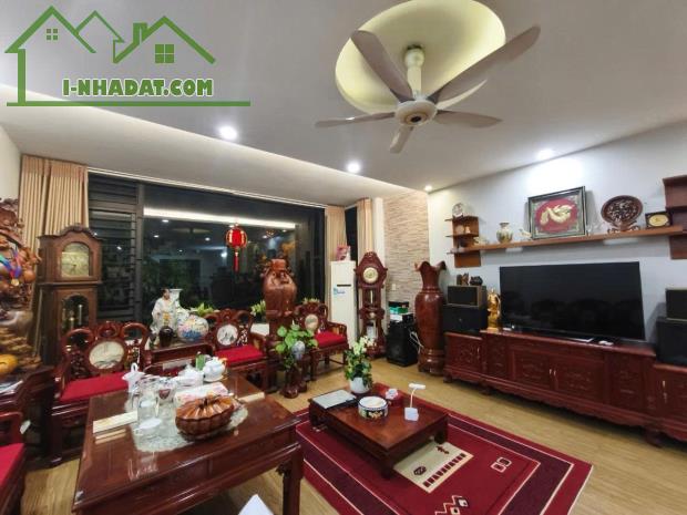 Nhà Đẹp Phân Lô Phố Vũ Đức Thận, 5 Tầng, Vỉa Hè, 1 Bước Ra Phố, Kinh Doanh Cực Tốt. - 1