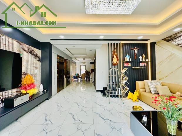 BÁN NHÀ BÌNH THÀNH  SIÊU PHẨM NHÀ MỚI  5 TẦNG MT KHỦNG 8M 168M2  XE TẢI THÔNG HƠN 15 TỶ - 2