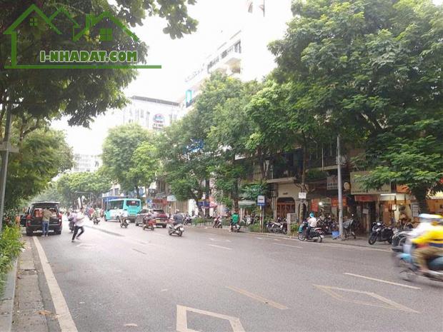 CHO THUÊ NHÀ 6 TẦNG PHỐ BÀ TRIỆU, 220M* MT 7.5M GIÁ 200 TRIỆU, KINH DOANH ĐỈNH.