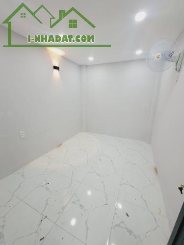 🏡 CHỈ 2 TỶ có ngay nhà  hẻm ô tô Bình Tân - 25m², 2 tầng, ☎️: 0948852445. - 3