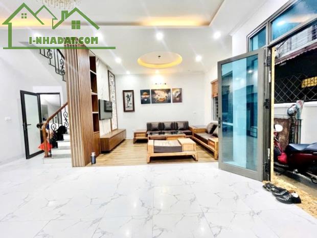 Bán nhà Hoàng Như Tiếp,Bồ Đề 5 tầng,46m,mt6.6m full nội thất nhỉnh 8 tỷ - 4